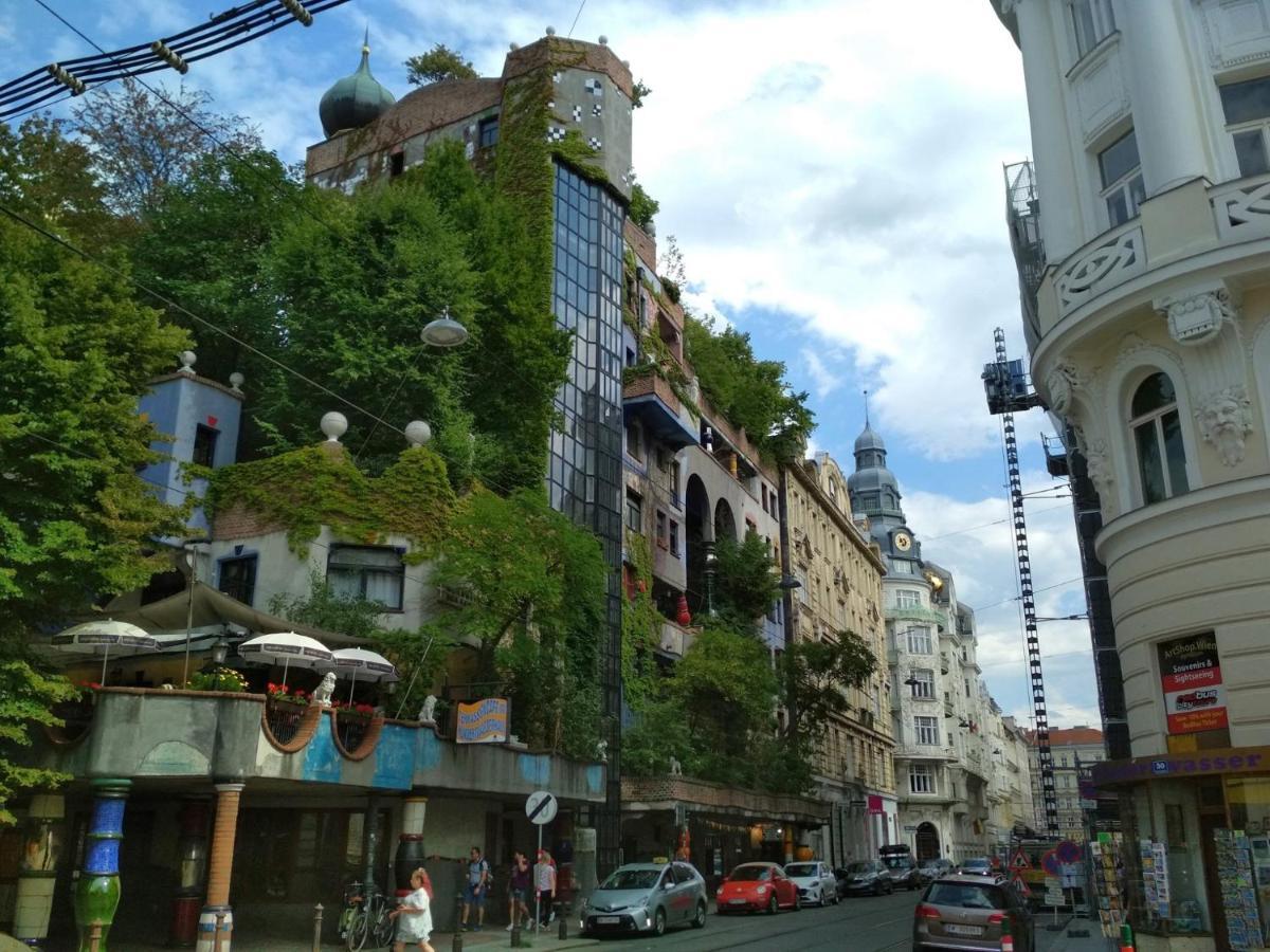 Center ! 3 Stops Away From The Center Of Vienna! 外观 照片